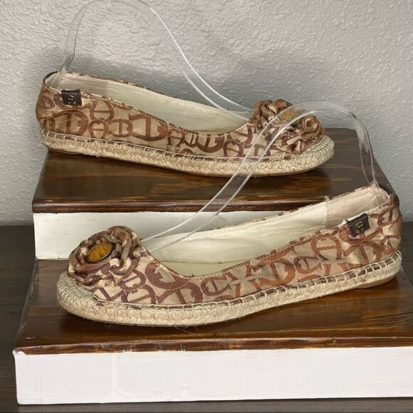 Etienne Aigner Tan and Cream Ballet Espadrille Flat Size 7 - Picture 1 of 11